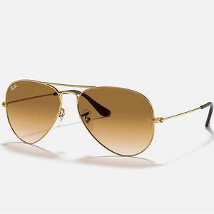 Classic Ray Ban aviators